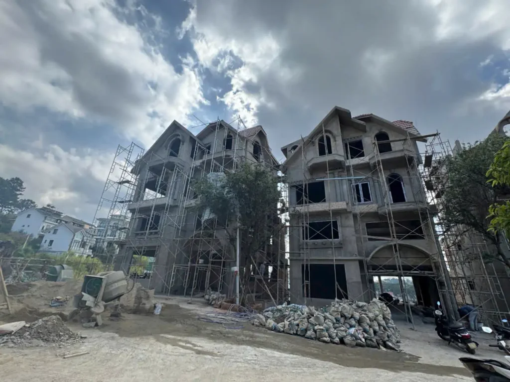 Cập nhật tiến độ dự án La Cerise Dalat Villas (1) Cập nhật tiến độ dự án La Cerise Dalat Villas (1)