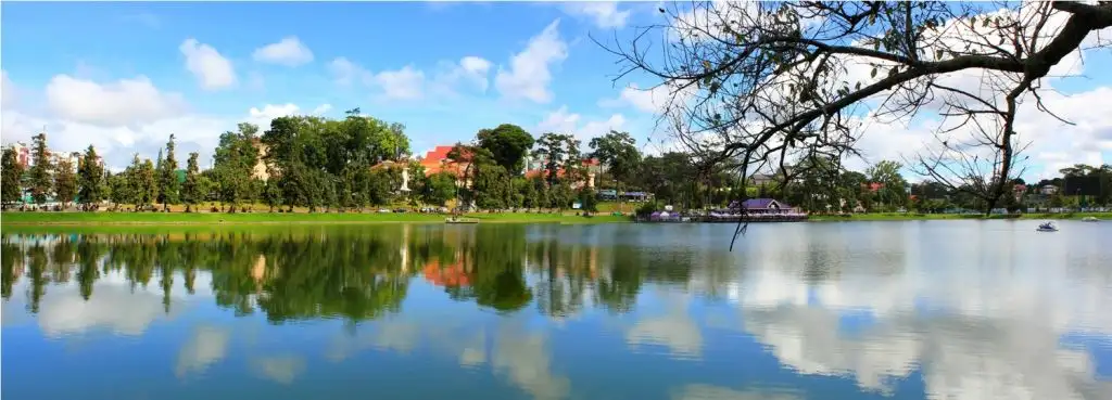 Khu vực gần hồ Xuân Hương Khu vực gần hồ Xuân Hương