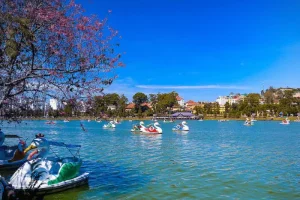 ho xuan huong da lat ho xuan huong da lat