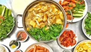 Lẩu gà lá é